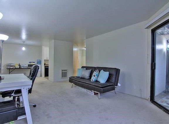 2nd image of 1551 Southgate Ave APT 103
