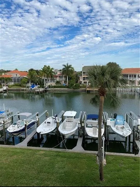 2 bed, 2.0 bath, 900 sqft, $3,500 — Photo 1