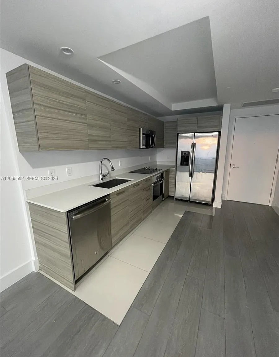 3401 Midtown Condo — Photo 2