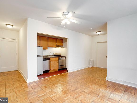 5th image of 2655 41st St NW APT 105