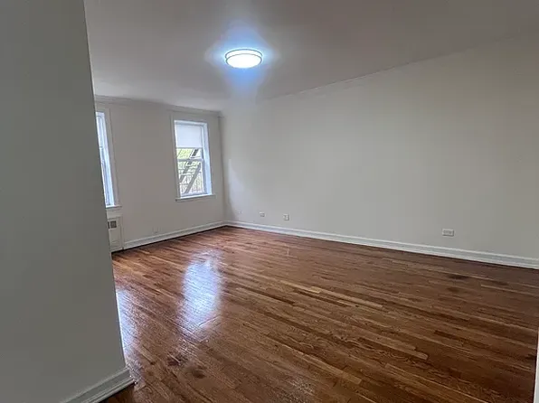 2632 W 2nd St, Brooklyn, NY