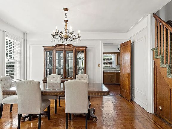 5th image of 253 E 234th St