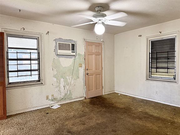 3rd image of 2106 Plunkett Court