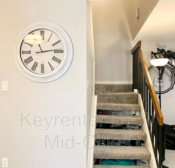 2623 Piedras Dr — Photo 9