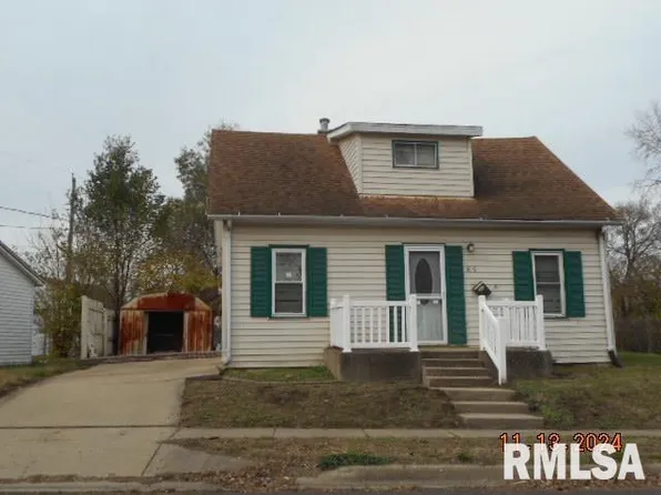 815 N 3rd St, Pekin, IL 61554