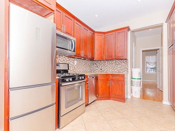 2nd image of 28 Powers St #9P