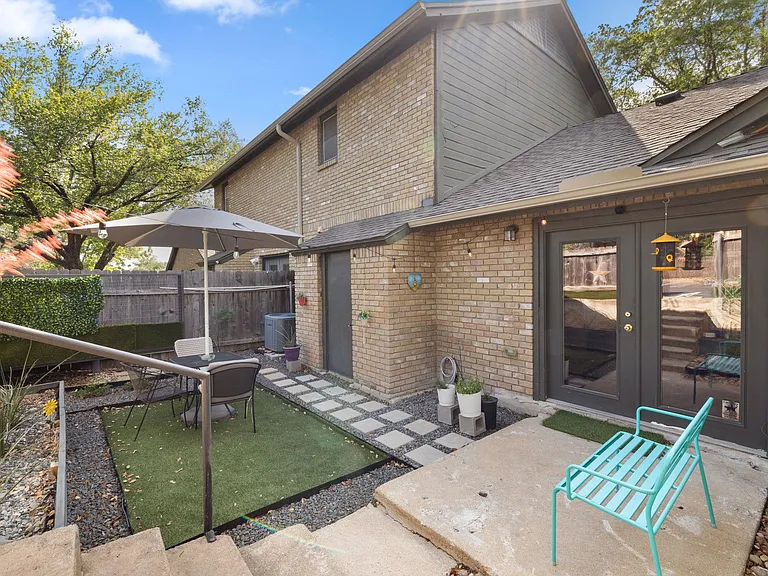 1015 E Yager Ln #115 — Photo 31