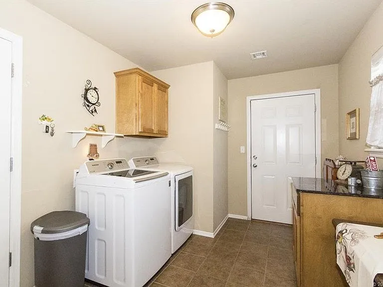 4028 W 104th Pl S — Photo 21