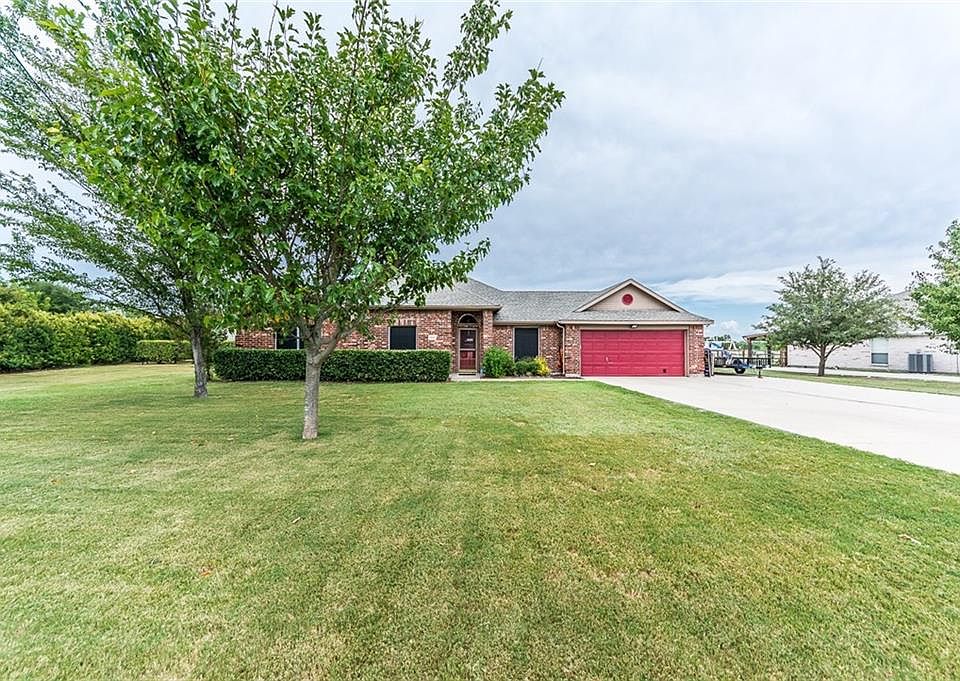 1st image of 860 Overland Dr