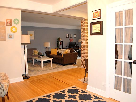 2nd image of 117-01 Park Ln S #D6g