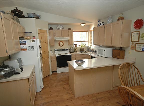 3rd image of 5584 Majerus Ct