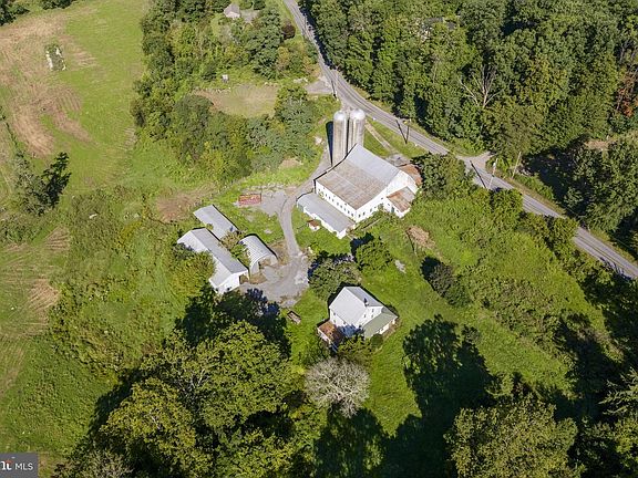 4th image of 1250 New Philadelphia Rd