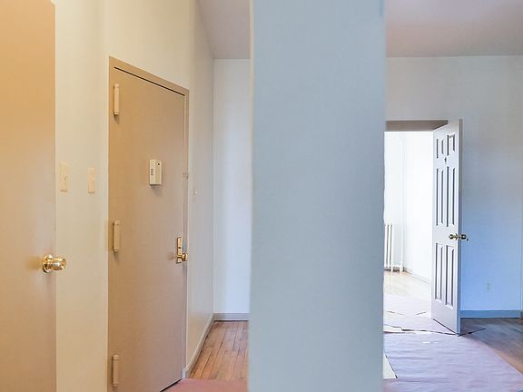 4th image of 577 Bergen St APT 3