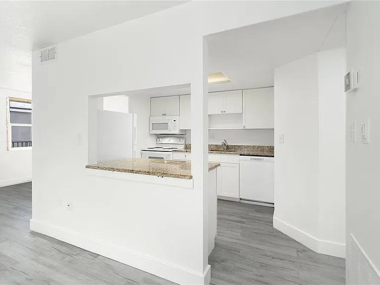 22291 Westchester Blvd #206 — Photo 1