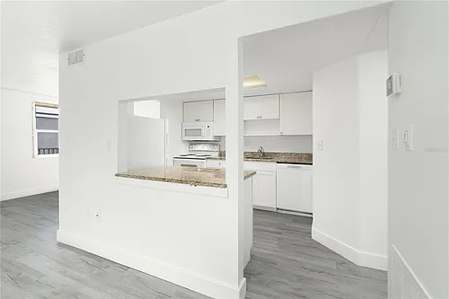 22291 Westchester Blvd Photo 1