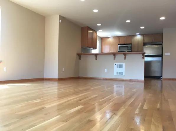 13717 Greenwood Ave N, Seattle, WA 98133