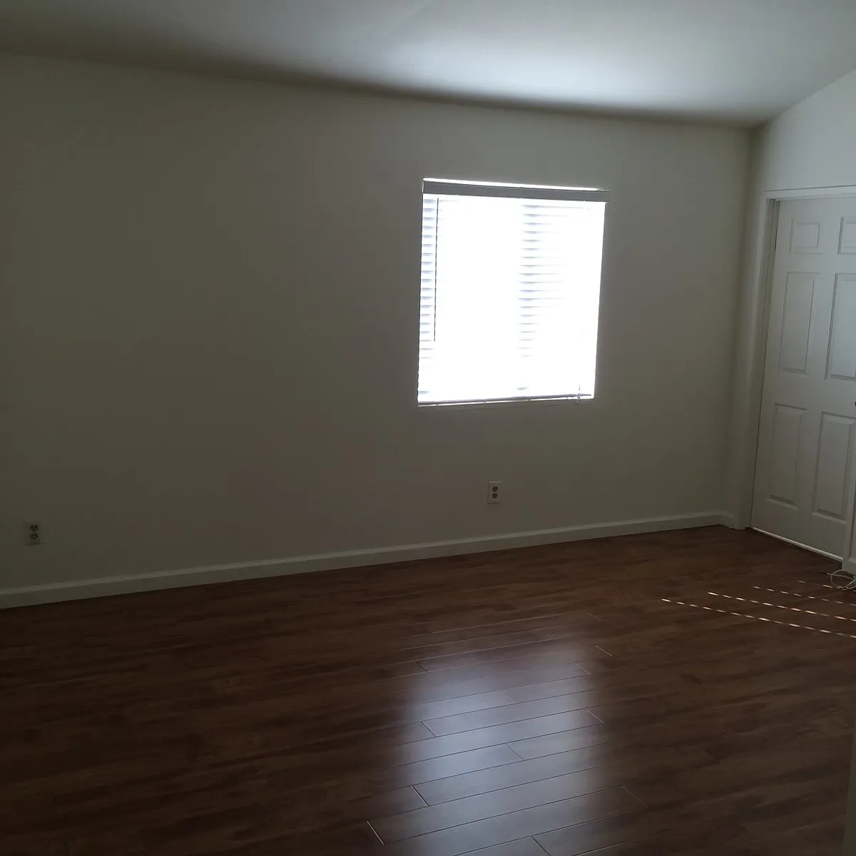 Building Photo - 4342 Whitsett Ave #2