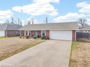 106 Commanche Loop, Roland, OK 74954