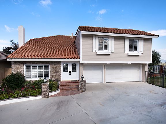 Wonderful curb appeal 