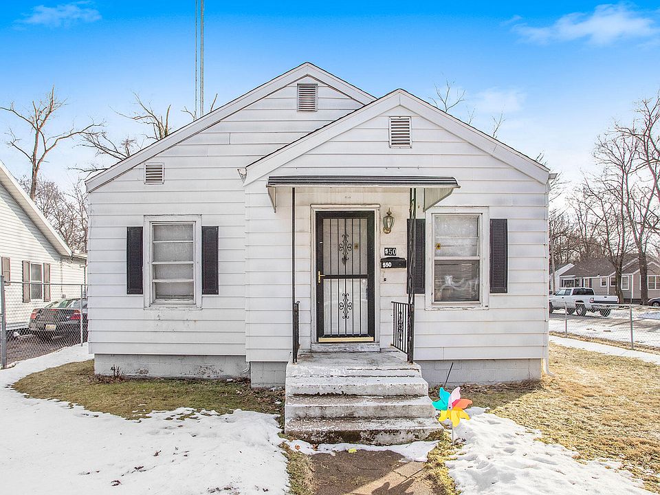 1st image of 550 E May St