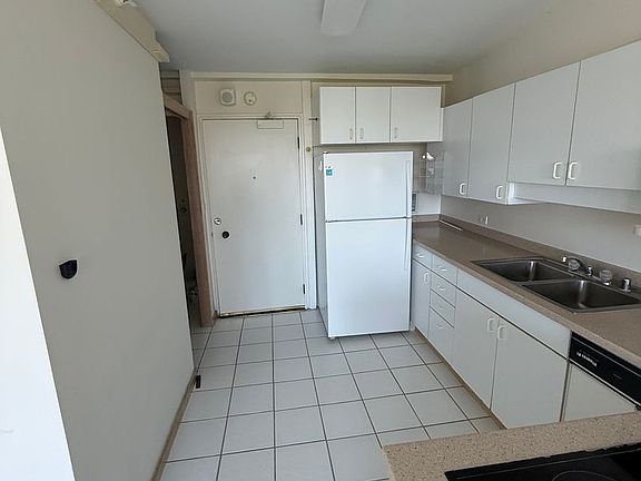 4th image of 2333 Kapiolani Blvd APT 815