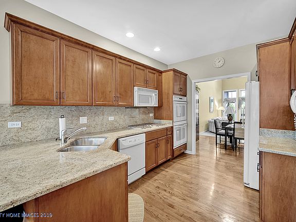 3rd image of 21625 Kent Ct