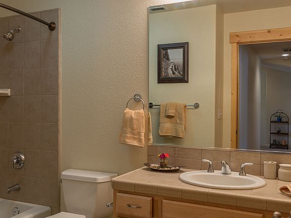3rd image of 10096 Nicolas Dr