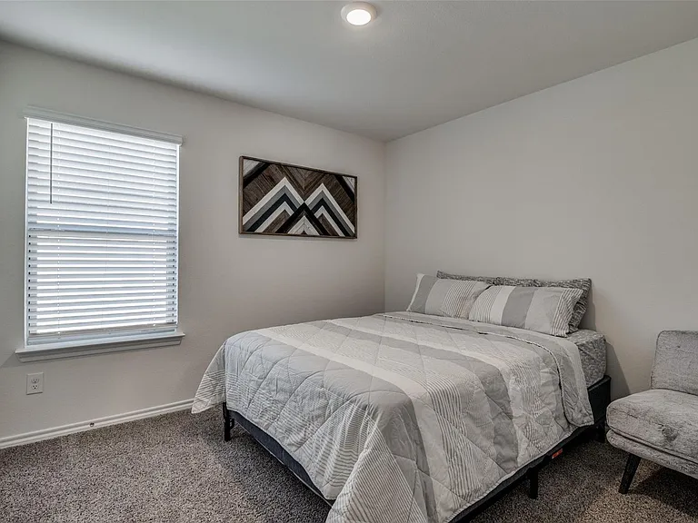 2117 Croton Ave — Photo 14