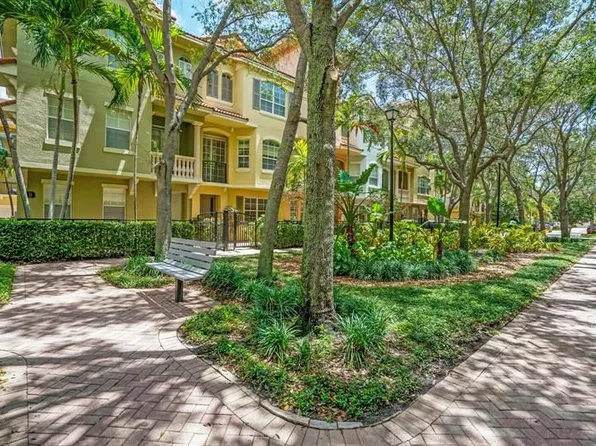 2753 Ravella Way, Palm Beach Gardens, FL 33410