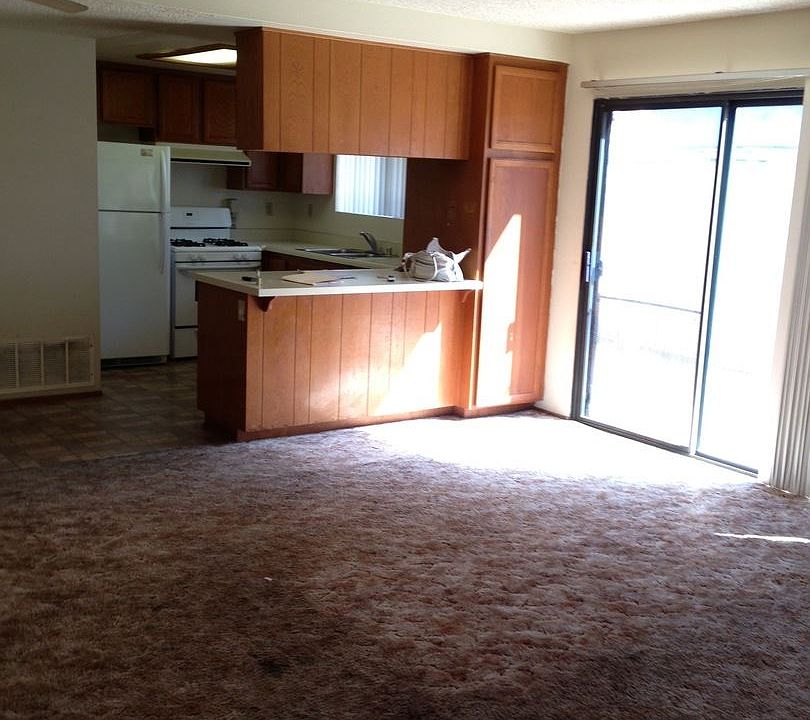 1st image of 529 Hart Dr APT 01