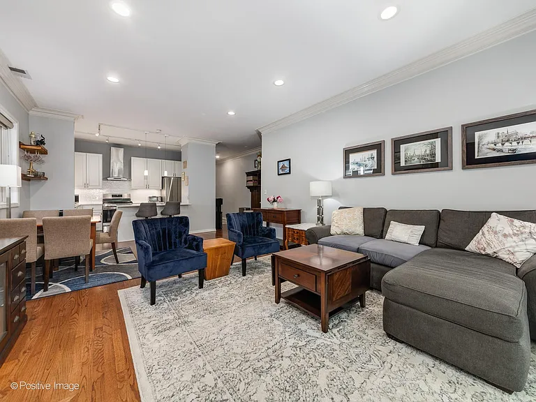 2735 N Kenmore Ave #2 — Photo 13