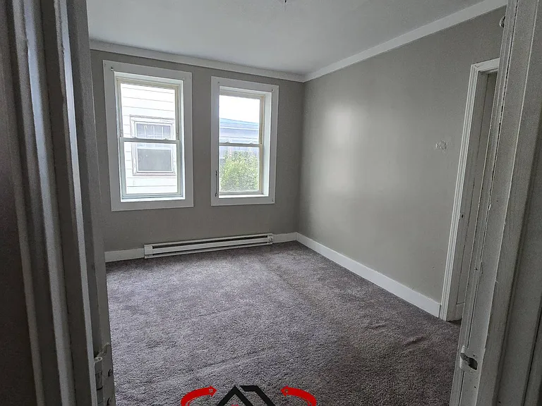 325 Frederick St #1 — Photo 2