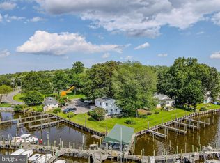 6062 Drum Point Rd, Deale, MD 20751