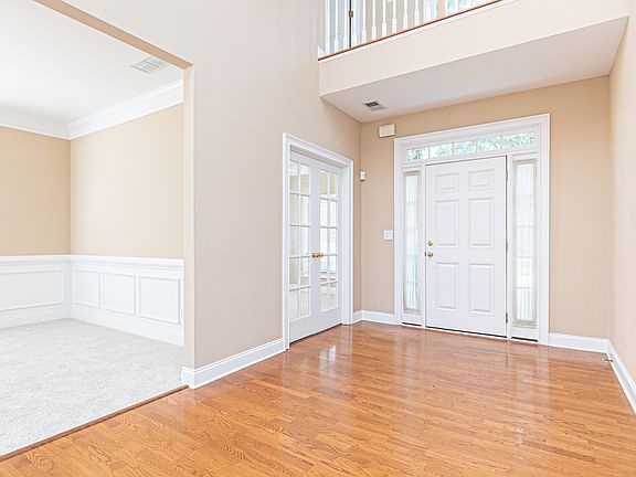 4th image of 3064 Montclair Cir SE