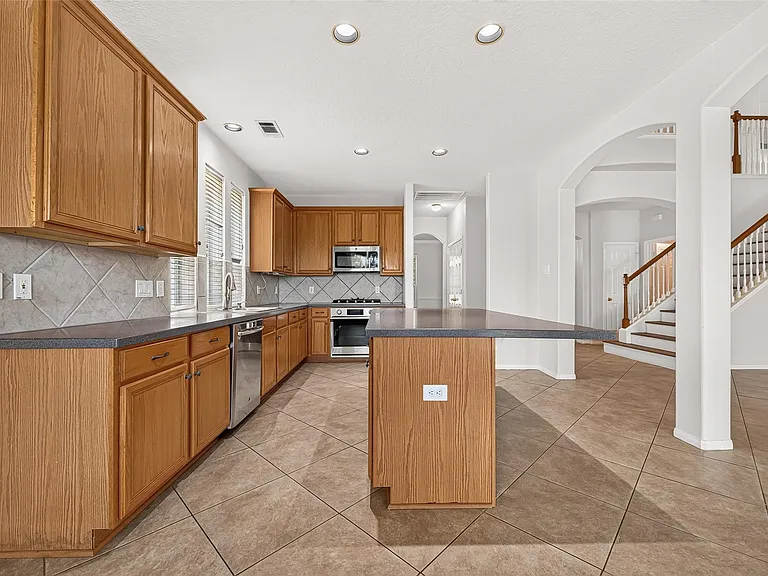 1415 Kennewick Ct — Photo 18