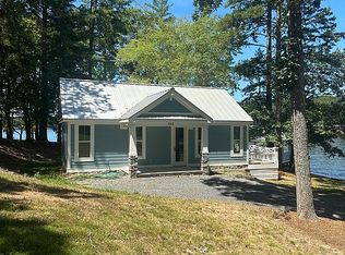 218 Strand Dr, New London, NC 28127