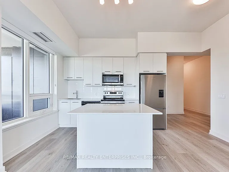 385 Winston Rd #408 — Photo 3