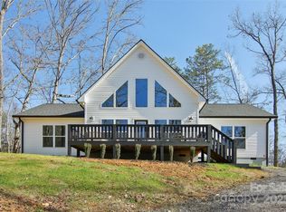 210 Oak Grove Rd, Bryson City, NC 28713