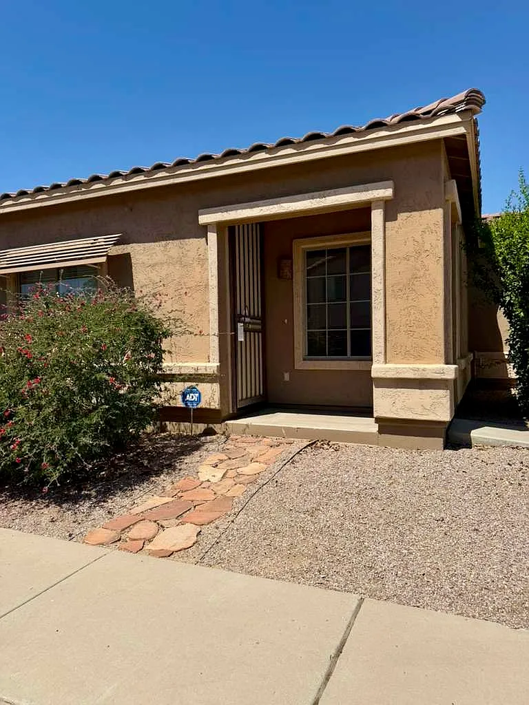 2 bed, 1240 sqft, $2,000 — Photo 4