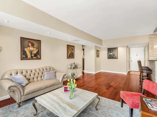 155 W 68th St APT 2102, New York, NY 10023