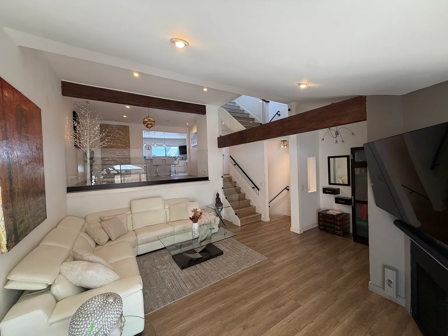 2 bed, 2.5 bath, 1354 sqft, $4,150 — Photo 2