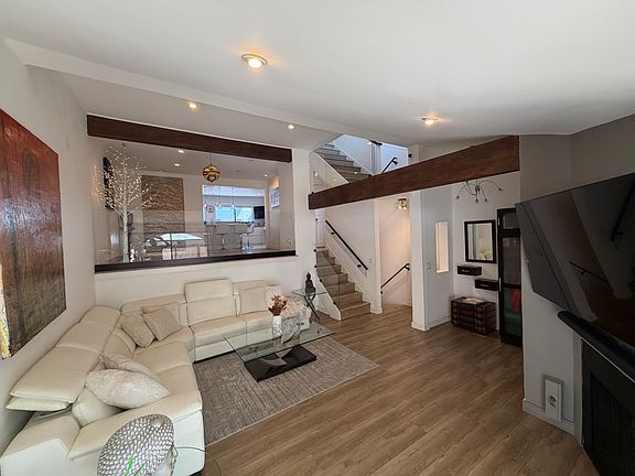 2nd image of 21545 Erwin St Unit 105