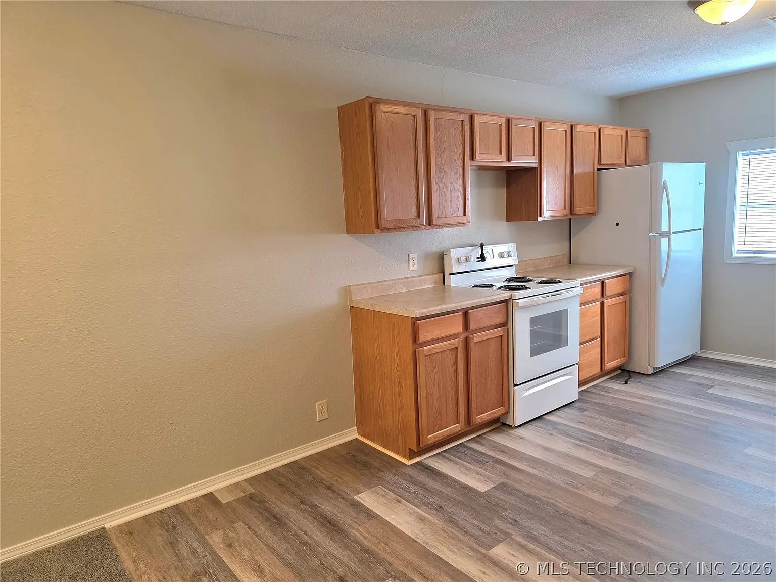2 bed, 2.0 bath, 4216 sqft, $950 — Photo 4