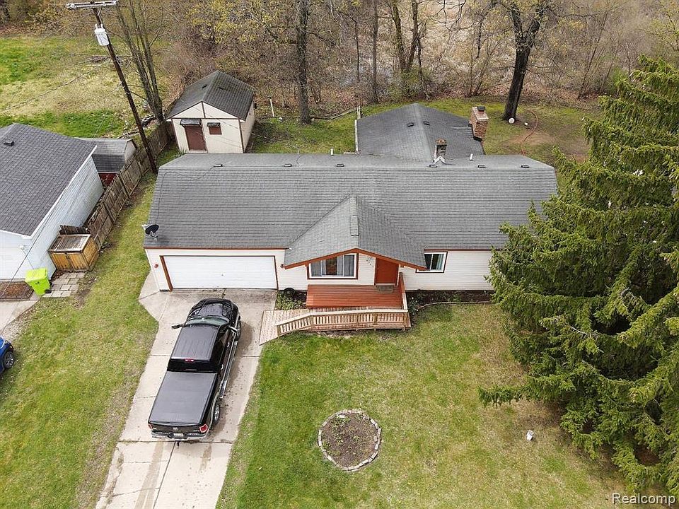 4727 N Duck Lake Rd, Highland, MI 48356 MLS 20230037484 Zillow