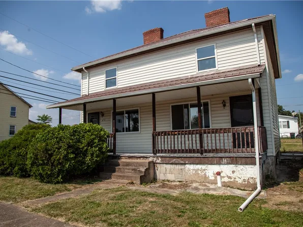 4471 4th St, Grindstone, PA 15442