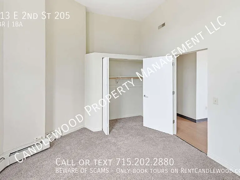 713 E 2nd St #205 — Photo 11