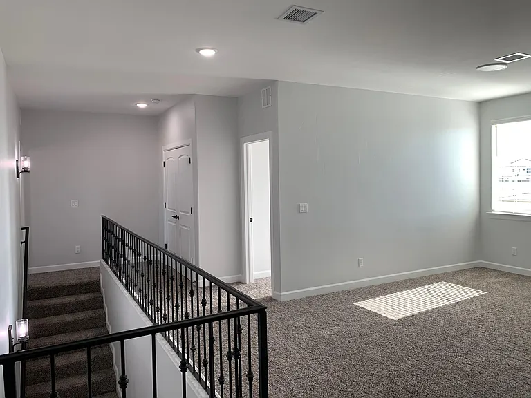 938 Airship Pl — Photo 20