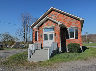 577 Winchester St, Paw Paw, WV 25434