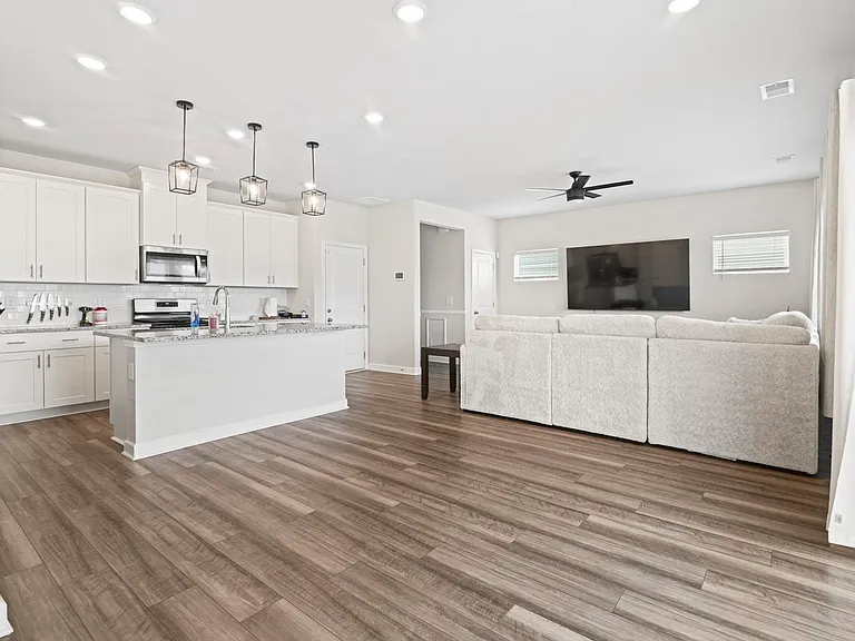 2325 Copper Creek Loop — Photo 13