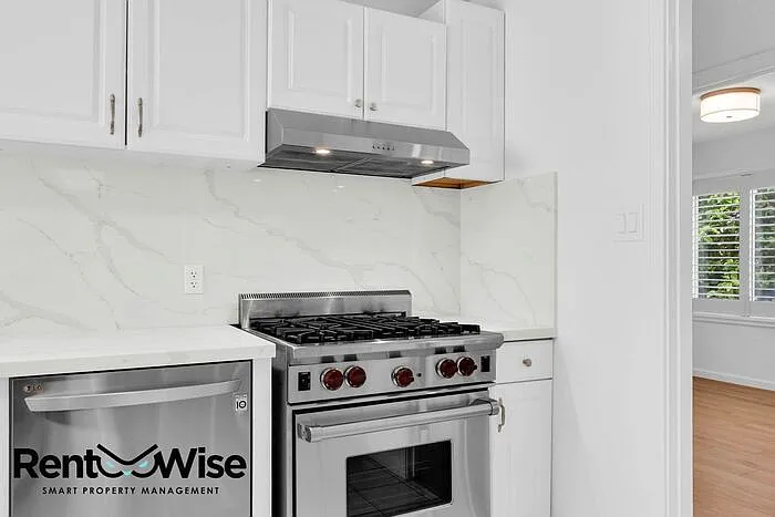 110 Cuesta Dr — Photo 15